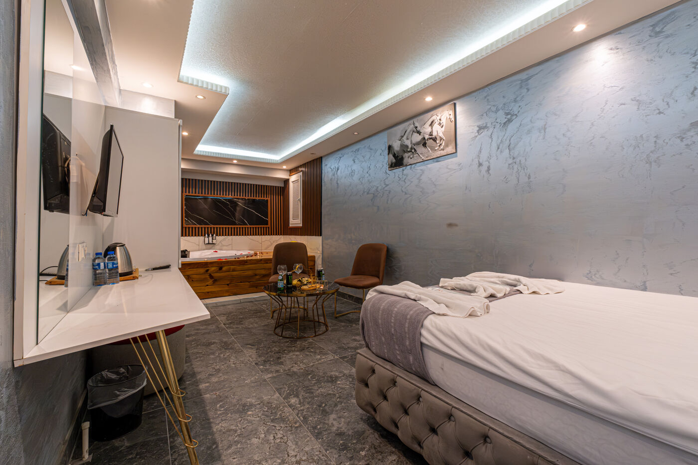 Comfortable room with city view